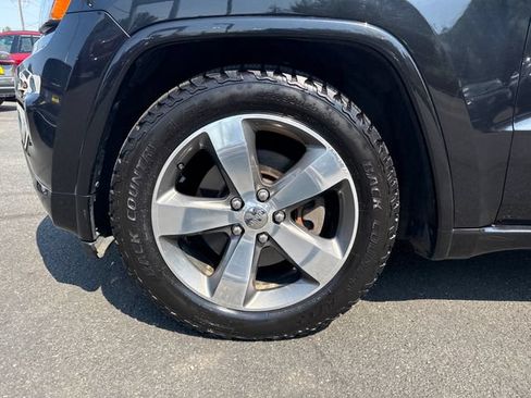Used 2015 Jeep Grand Cherokee Overland w/ Advanced Technology Group AWD/4WD image 29