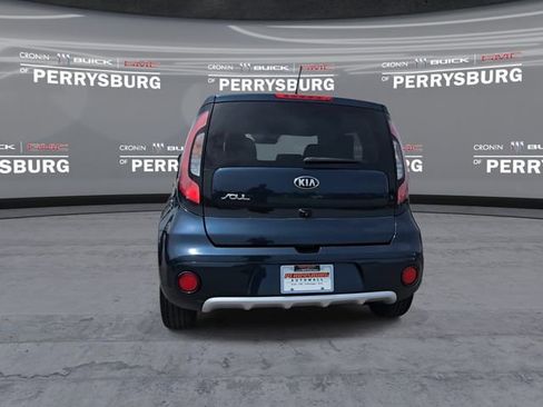 Used 2018 Kia Soul + FWD image 7