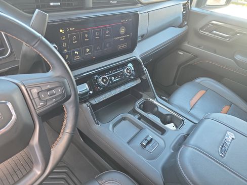 Used 2024 GMC Sierra 2500 AT4 w/ AT4 Premium Plus Package image 24