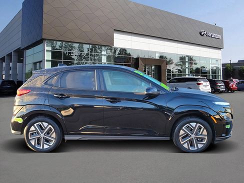 Certified 2023 Hyundai Kona SEL w/ Cargo Package image 4