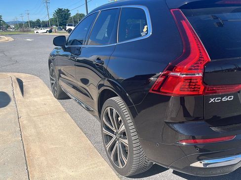 Used 2023 Volvo XC60 B5 Ultimate w/ Climate Package AWD/4WD image 5