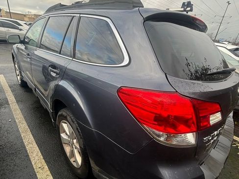 Used 2014 Subaru Outback 2.5i Premium w/ Moonroof Package image 5