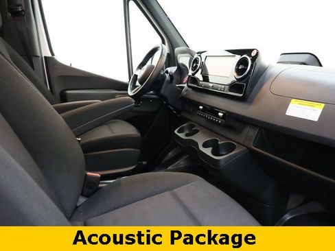 Used 2025 Mercedes-Benz Sprinter 2500 image 12