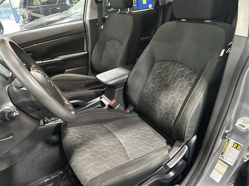 Used 2023 Mitsubishi Outlander Sport ES image 13
