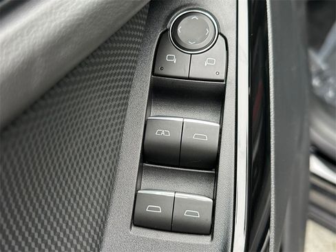 New 2026 Chevrolet Equinox RS image 21