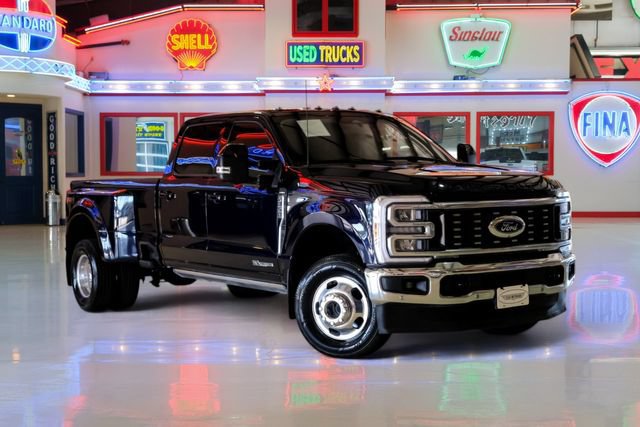 Used 2023 Ford F350 Lariat w/ Lariat Ultimate Package AWD/4WD image 1