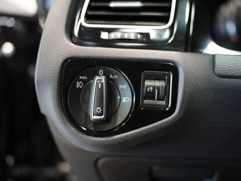 Used 2018 Volkswagen GTI Autobahn FWD image 27