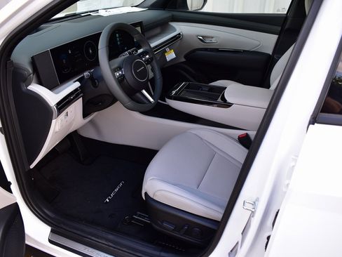 New 2026 Hyundai Tucson Limited image 19