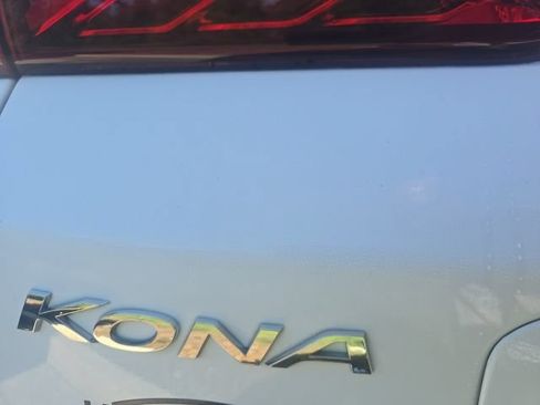 Used 2021 Hyundai Kona Ultimate w/ Cargo Package FWD image 6