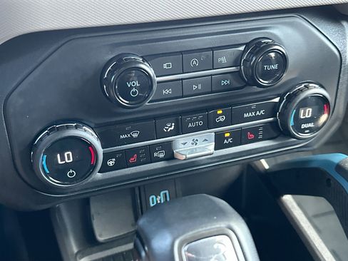 Used 2024 Ford Bronco Wildtrak image 19