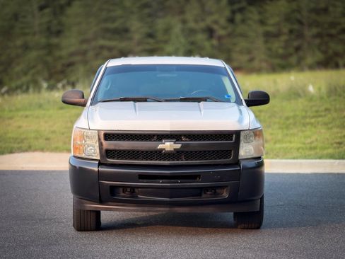 Used 2010 Chevrolet Silverado 1500 4x4 Crew Cab Hybrid image 4
