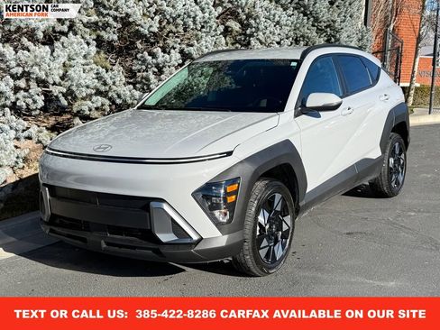 Used 2025 Hyundai Kona SEL image 2