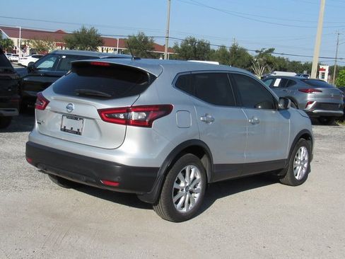 Used 2022 Nissan Rogue Sport S image 4