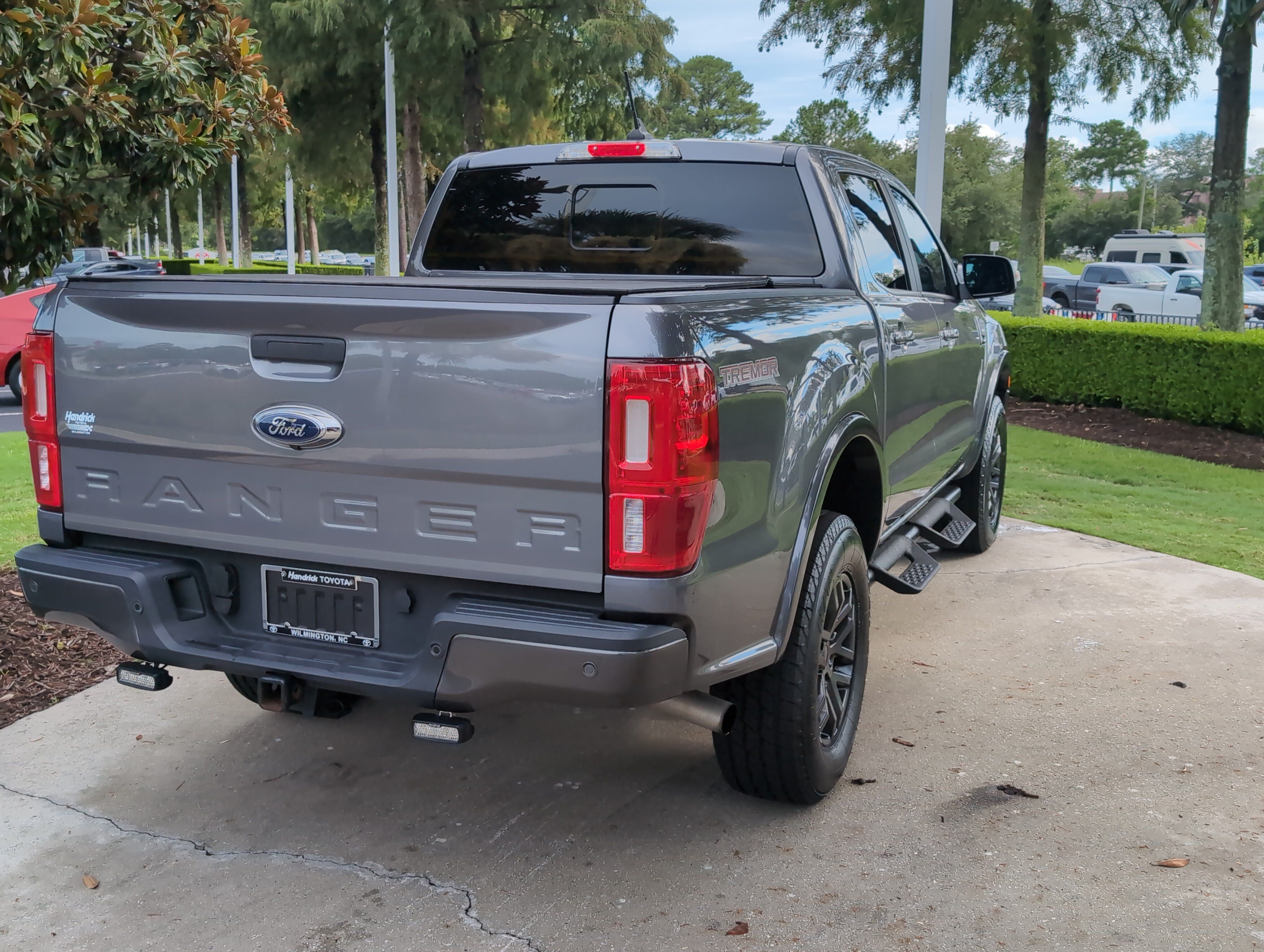 Used 2022 Ford Ranger Lariat w/ Tremor Off-Road Package AWD/4WD image 10