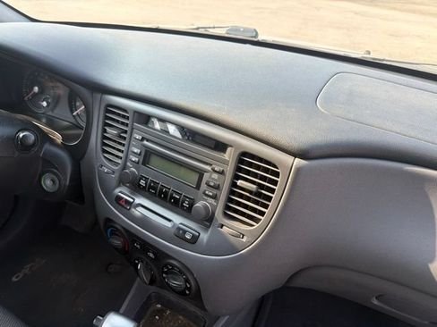 Used 2007 Kia Rio LX FWD image 14