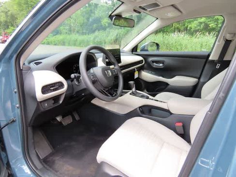 New 2026 Honda HR-V LX image 2