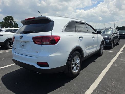 Used 2020 Kia Sorento LX w/ LX I4 Convenience Package FWD image 17