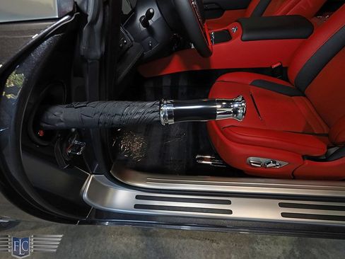 Used 2019 Rolls-Royce Wraith RWD image 17
