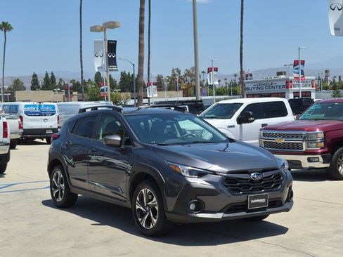 Used 2024 Subaru Crosstrek 2.0i Premium w/ Crosstrek Mirror Package AWD/4WD image 3