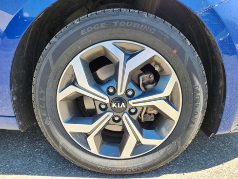 Used 2021 Kia Forte LXS FWD image 14