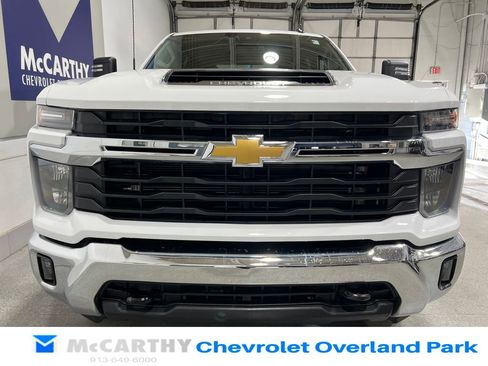 Used 2025 Chevrolet Silverado 2500 LT w/ Convenience Package image 10