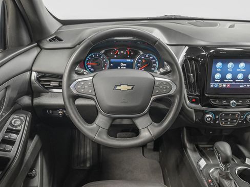 Used 2023 Chevrolet Traverse LT AWD/4WD image 17