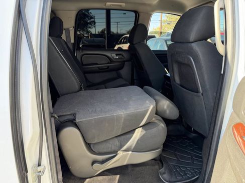 Used 2013 GMC Yukon XL SLE w/ Convenience Package RWD image 17