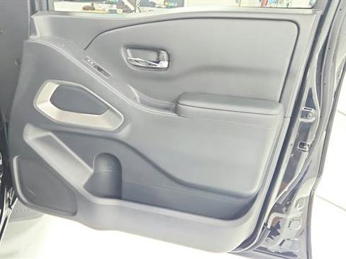 New 2025 Nissan Frontier SV image 24