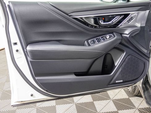 Used 2025 Subaru Outback Limited AWD/4WD image 39