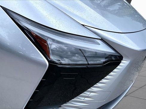 Used 2026 Lexus RZ 350e 2WD w/ Convenience Package image 27