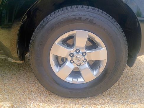 Used 2013 Nissan Frontier SV w/ SV Value Truck Pkg RWD image 14