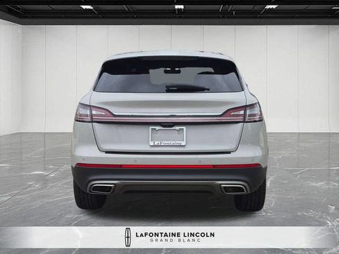 Used 2022 Lincoln Nautilus Reserve AWD/4WD image 4