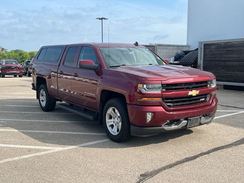 Used 2017 Chevrolet Silverado 1500 LT w/ All Star Edition AWD/4WD image 8