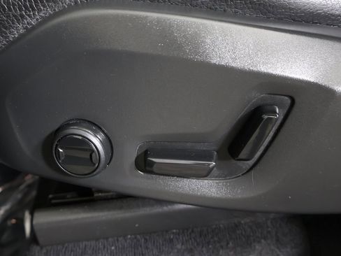 Used 2021 Volvo XC90 T6 Momentum w/ Climate Package image 37