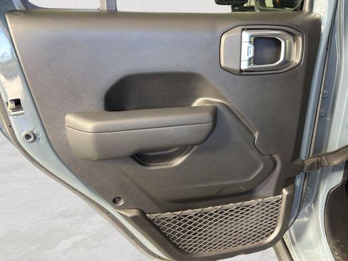 Used 2024 Jeep Gladiator Mojave w/ Convenience Group AWD/4WD image 15