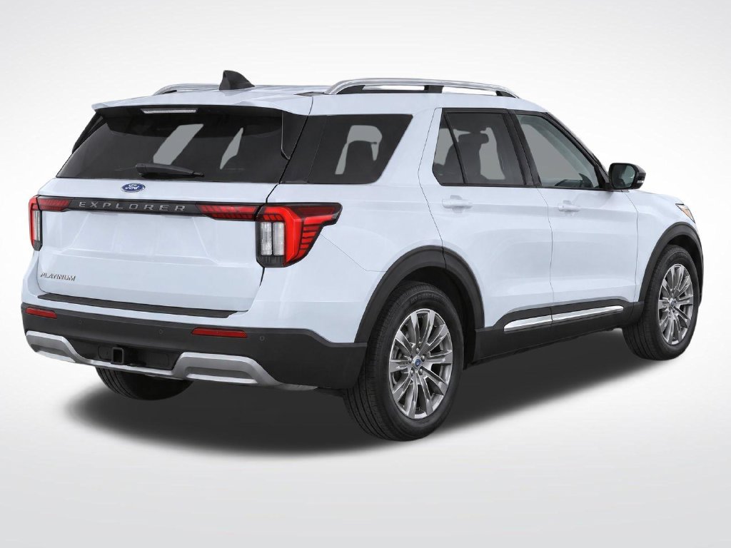 Used 2025 Ford Explorer Platinum RWD image 3
