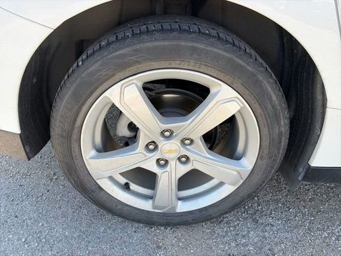 Used 2018 Chevrolet Volt LT FWD image 13