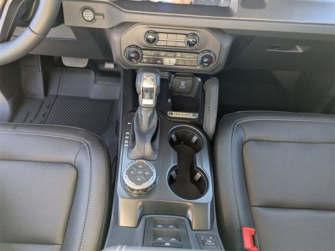 New 2025 Ford Bronco Badlands image 25