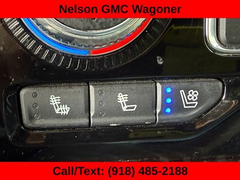 Used 2022 GMC Yukon Denali AWD/4WD image 22