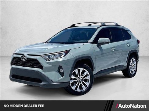 Used 2020 Toyota RAV4 XLE Premium FWD image 1