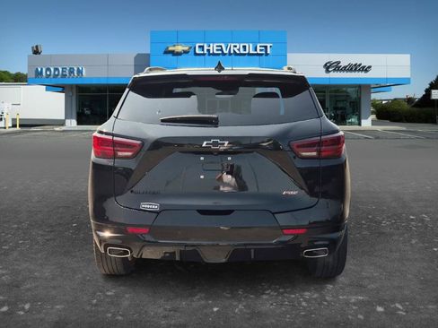 Certified 2025 Chevrolet Blazer RS FWD image 4