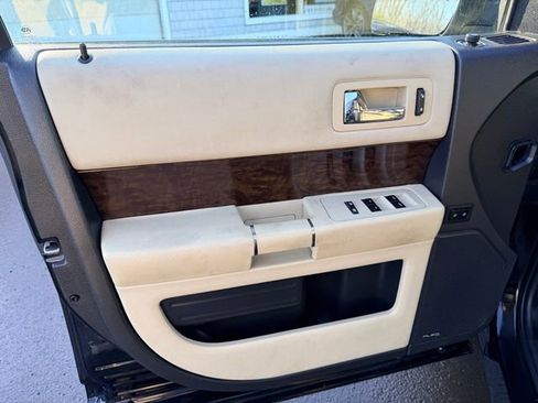 Used 2017 Ford Flex Limited w/ Equipment Group 303A AWD/4WD image 16