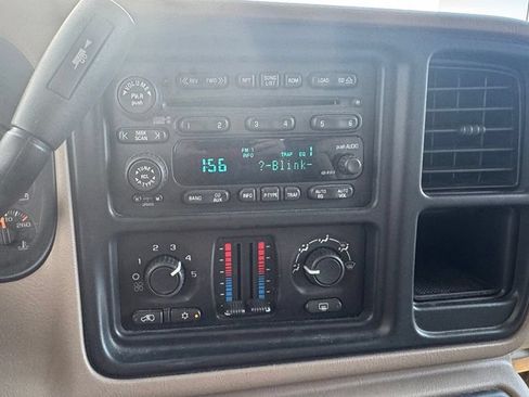 Used 2003 Chevrolet Suburban LS w/ LS Preferred Equipment Group AWD/4WD image 21