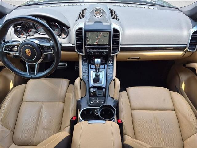 Used 2015 Porsche Cayenne S AWD/4WD image 18