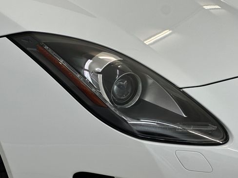 Used 2017 Jaguar F-TYPE Coupe RWD image 12