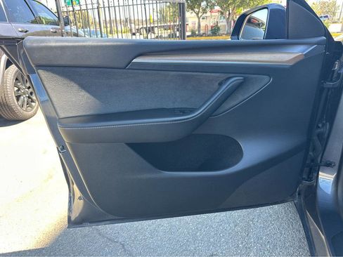 Used 2023 Tesla Model Y Long Range image 15