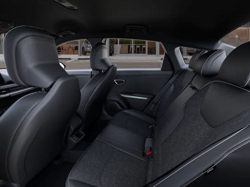 New 2025 Kia K4 GT-Line image 18