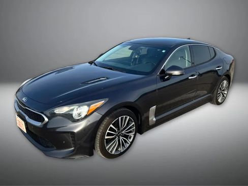 Used 2019 Kia Stinger image 1