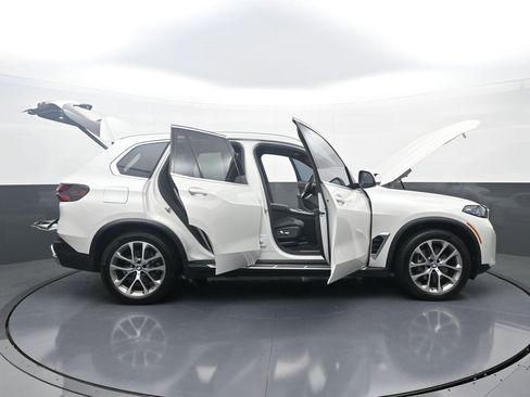 Used 2025 BMW X5 xDrive40i image 45