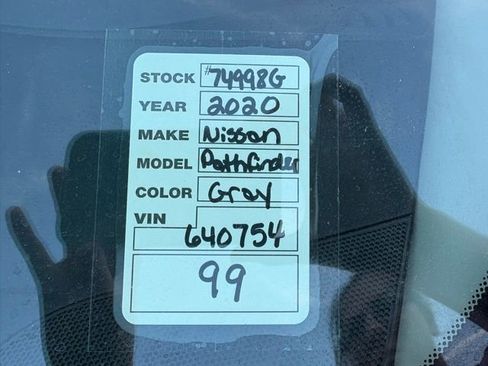 Used 2020 Nissan Pathfinder S image 37